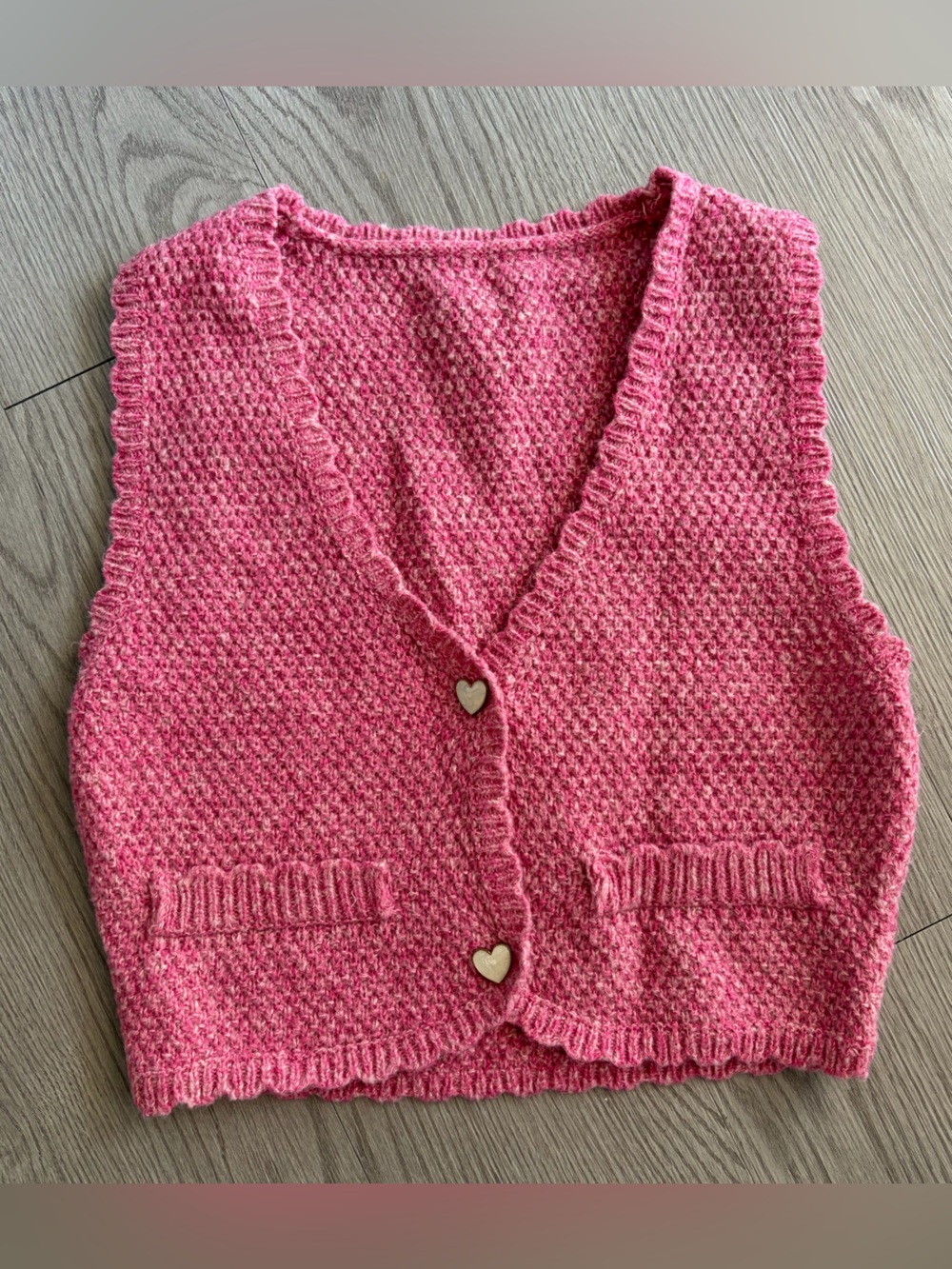 Cider V- Pink Heart-Button Knit Crop Vest